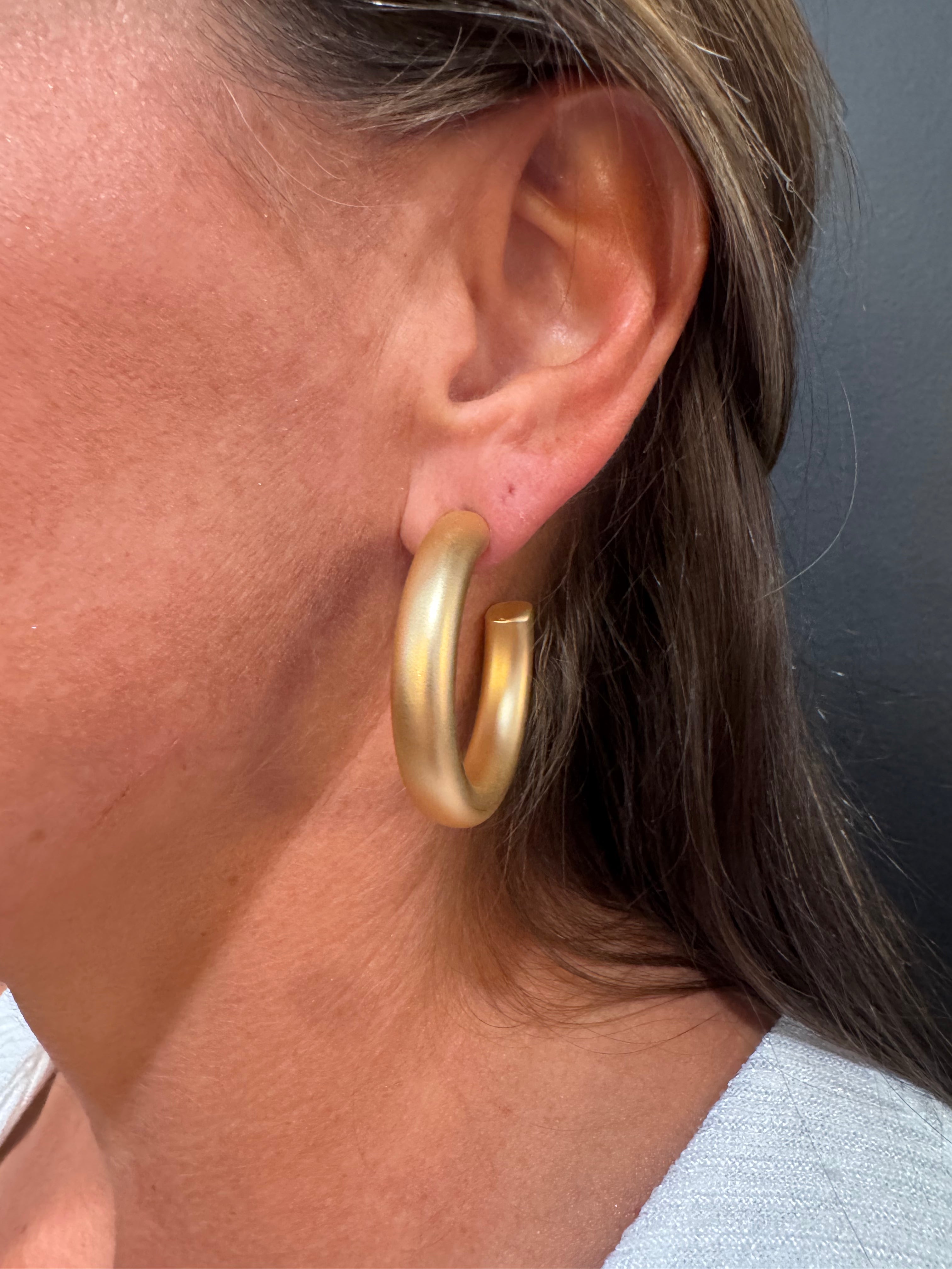 Medium Matte Gold Hoop